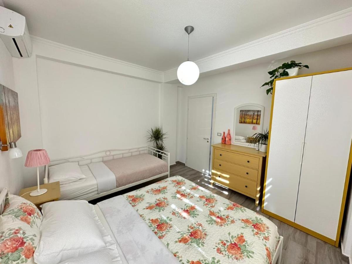 Sofia'S Holiday Apartment Vlorë Εξωτερικό φωτογραφία