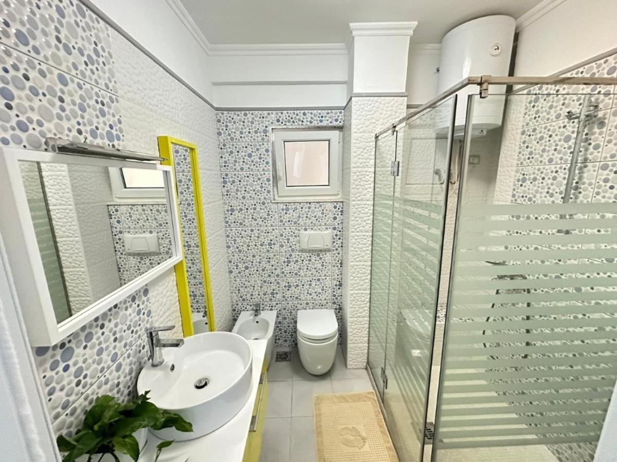 Sofia'S Holiday Apartment Vlorë Εξωτερικό φωτογραφία
